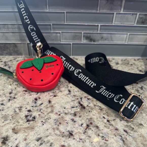 Juicy Couture sweet and juicy 🍓🍓🍓bag w/ Strawberry Coin Purse - Picture 5 of 12